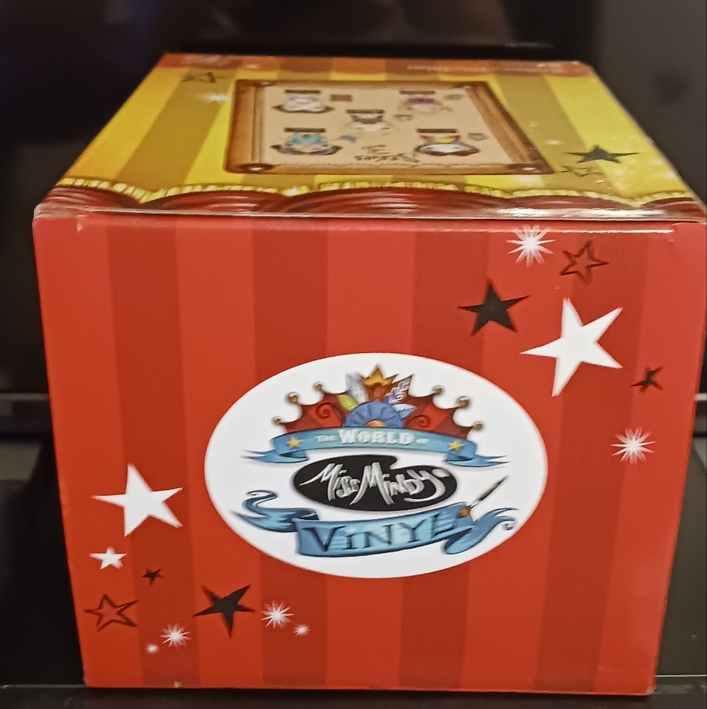 Disney Show Case Collection - Picture 5 of 5